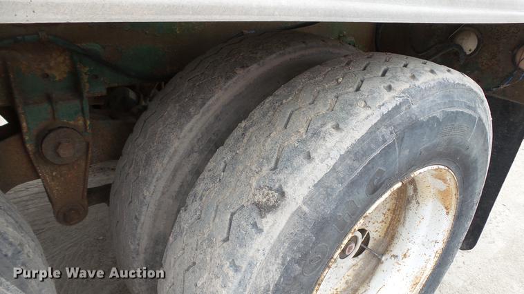 image for item DC2648 1982 Troxell vacuum tank trailer