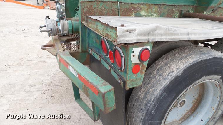 image for item DC2648 1982 Troxell vacuum tank trailer