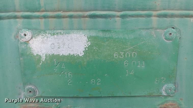 image for item DC2648 1982 Troxell vacuum tank trailer