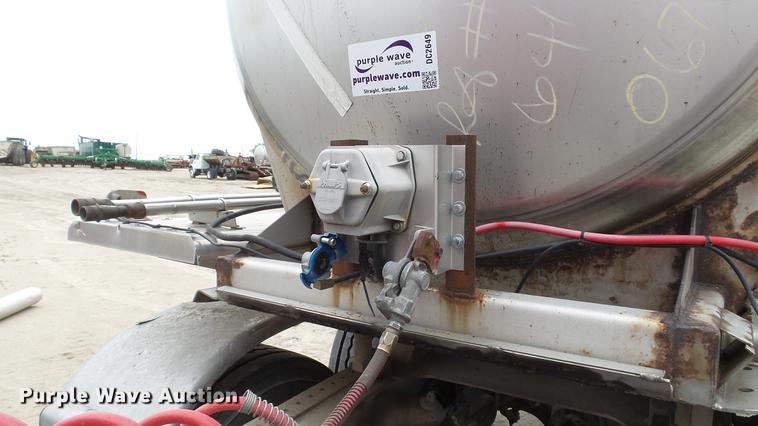 image for item DC2649 2008 Polar tank trailer