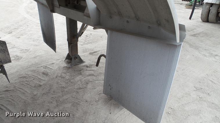 image for item DC2649 2008 Polar tank trailer