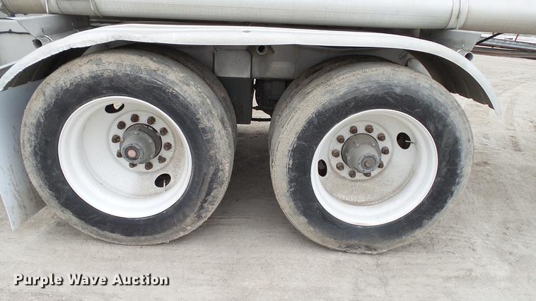 image for item DC2649 2008 Polar tank trailer