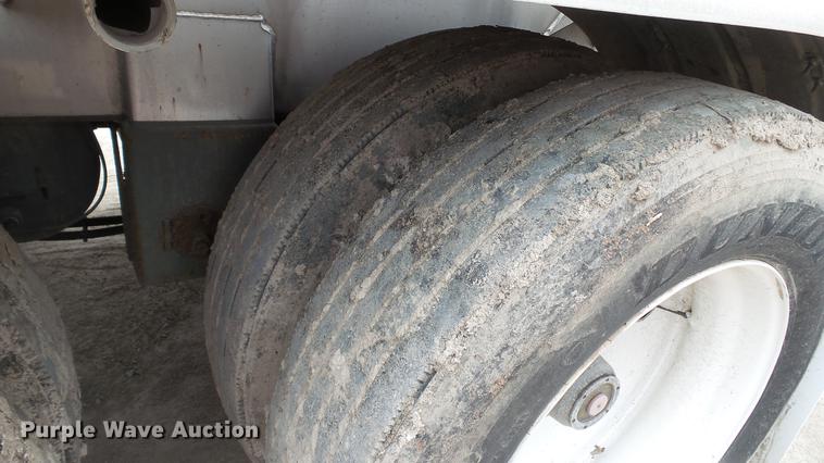 image for item DC2649 2008 Polar tank trailer