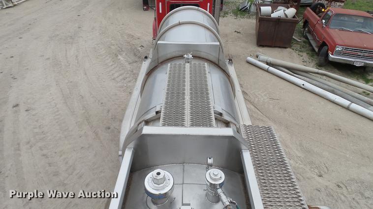 image for item DC2649 2008 Polar tank trailer