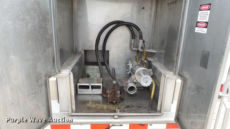 image for item DC2649 2008 Polar tank trailer