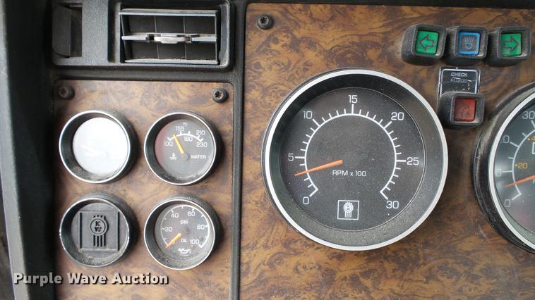 image for item DC2650 1993 Kenworth T400 toter truck