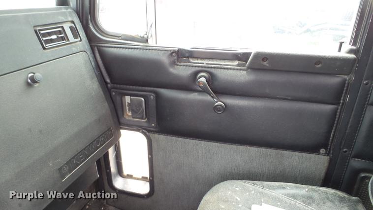 image for item DC2650 1993 Kenworth T400 toter truck