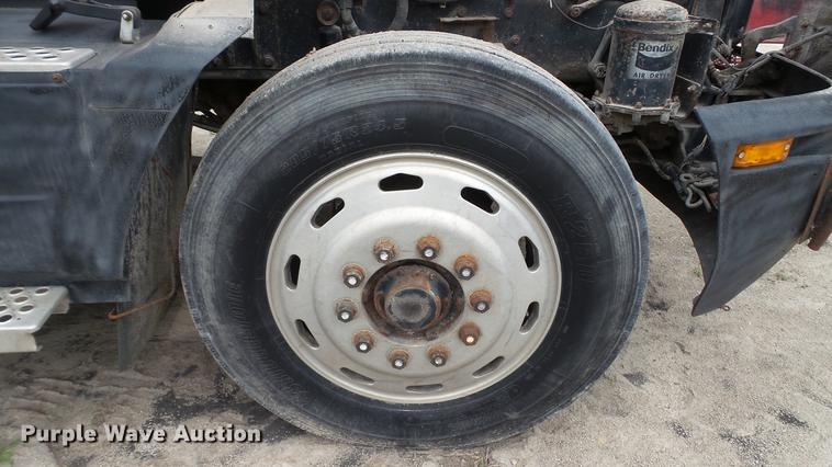 image for item DC2650 1993 Kenworth T400 toter truck