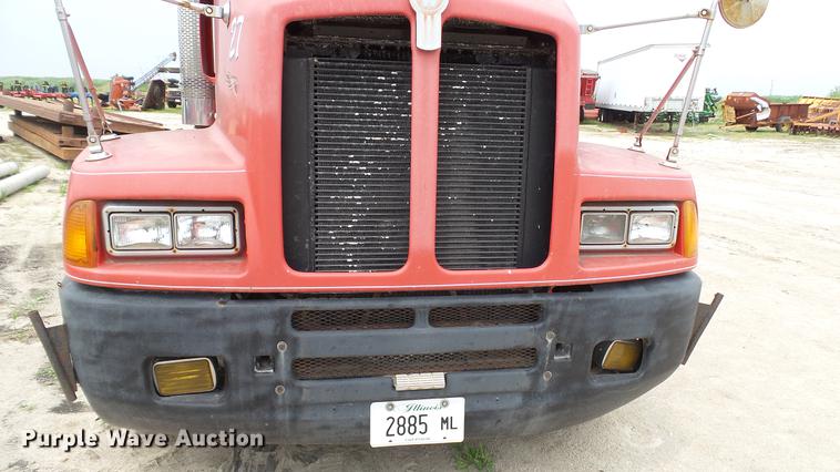 image for item DC2650 1993 Kenworth T400 toter truck