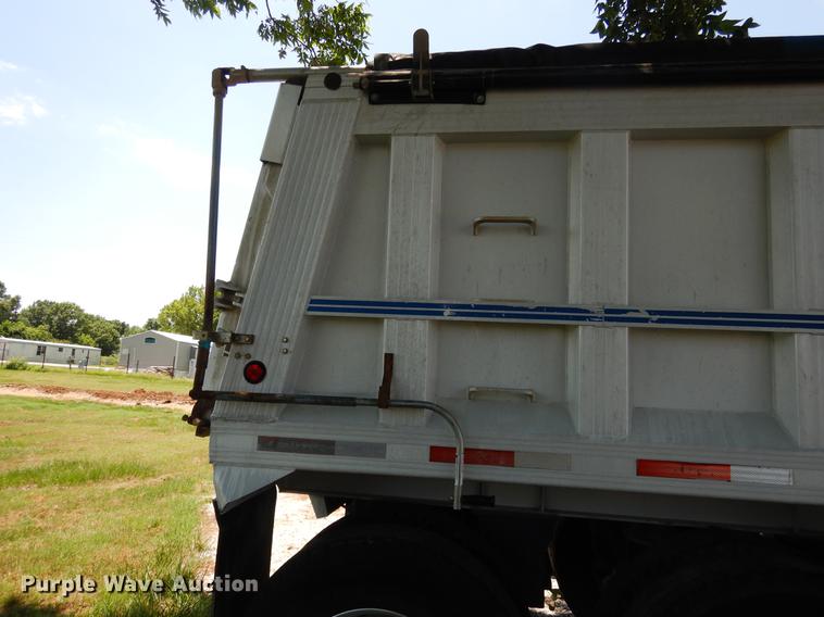 image for item DC5959 1996 CMC T102 end dump trailer
