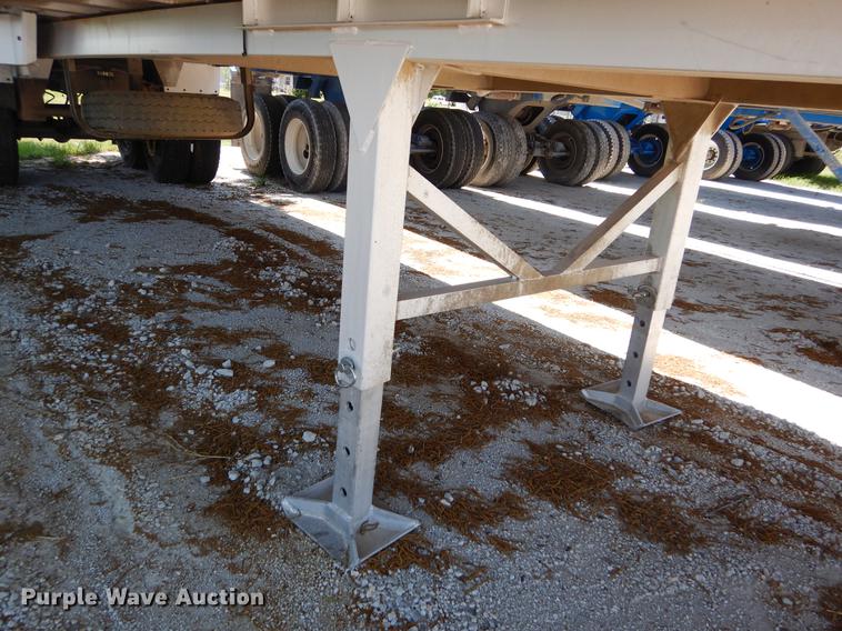 image for item DC5959 1996 CMC T102 end dump trailer