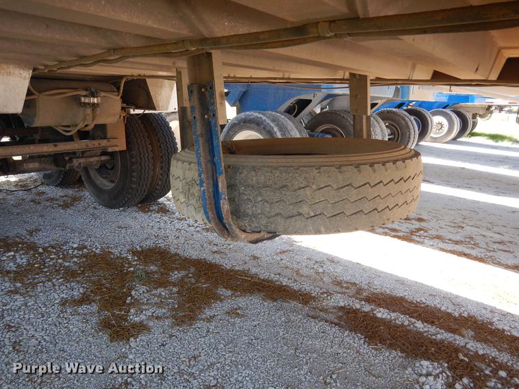 image for item DC5959 1996 CMC T102 end dump trailer