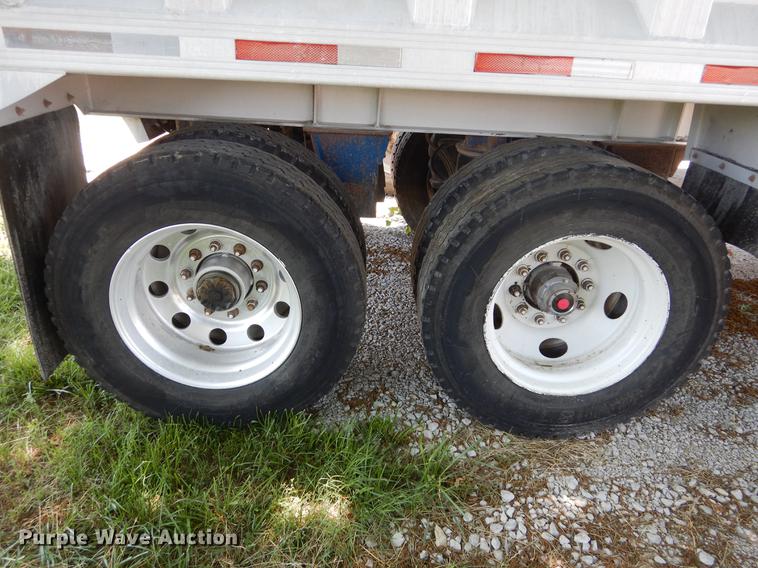 image for item DC5959 1996 CMC T102 end dump trailer