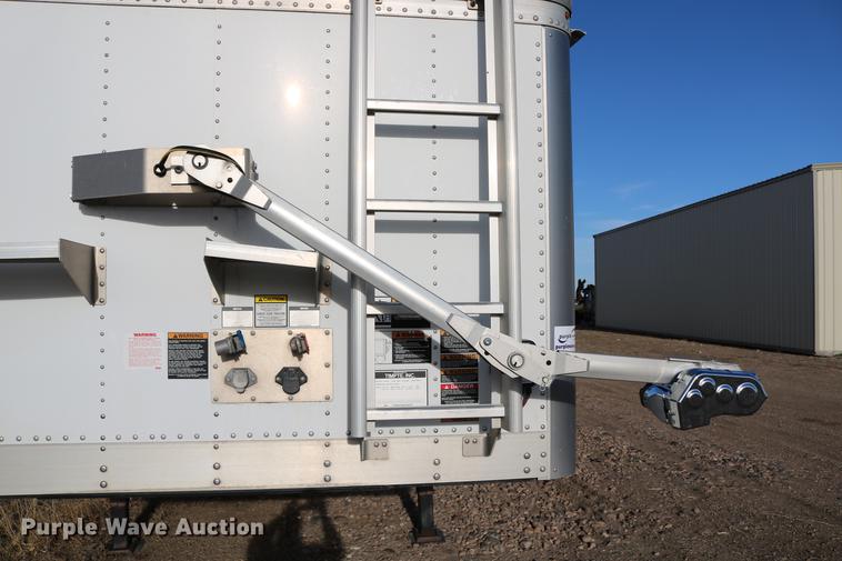 image for item DC7641 2016 Timpte Super Hopper double hopper bottom grain trailer