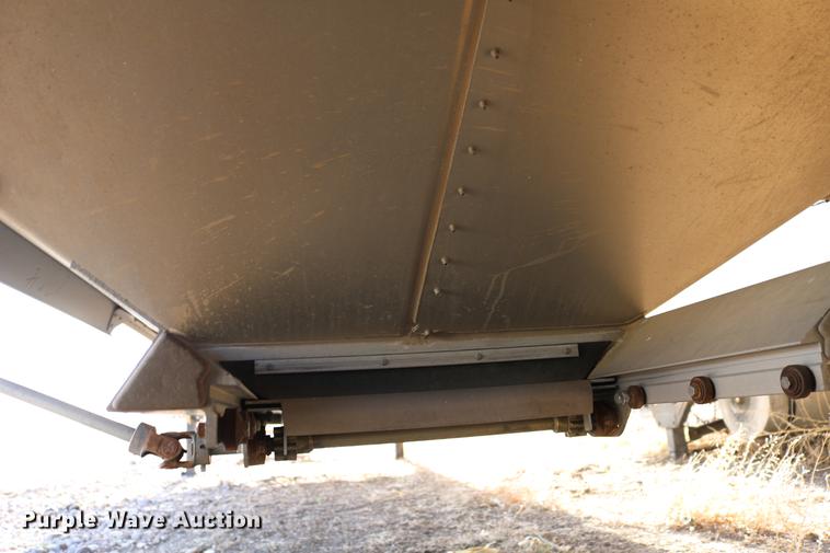 image for item DC7641 2016 Timpte Super Hopper double hopper bottom grain trailer