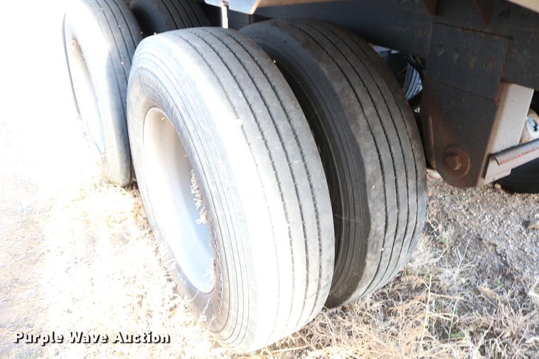 image for item DC7641 2016 Timpte Super Hopper double hopper bottom grain trailer