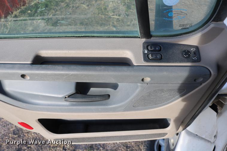 image for item DC7642 2015 Freightliner Cascadia semi truck