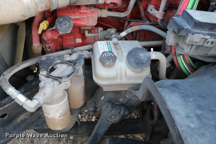 image for item DC7642 2015 Freightliner Cascadia semi truck