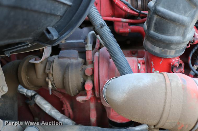 image for item DC7642 2015 Freightliner Cascadia semi truck