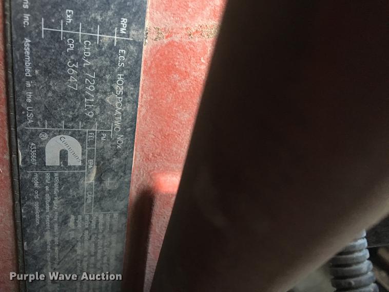 image for item DC7642 2015 Freightliner Cascadia semi truck