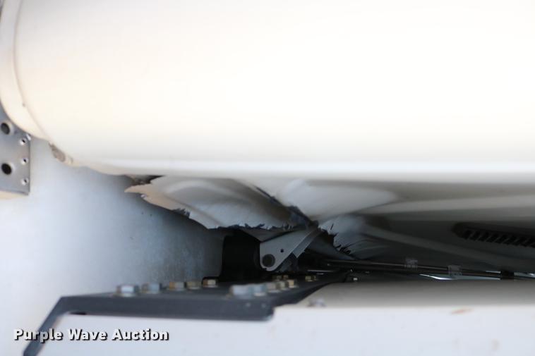 image for item DC7642 2015 Freightliner Cascadia semi truck