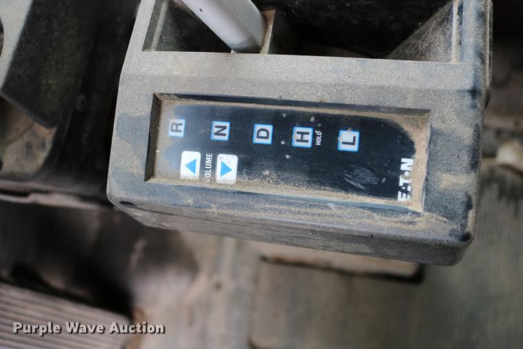 image for item DC7657 2000 Kenworth T800 semi truck