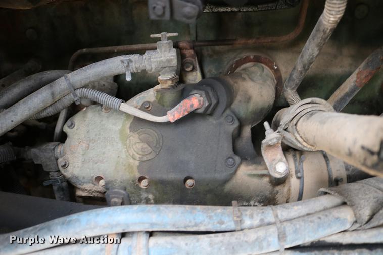 image for item DC7657 2000 Kenworth T800 semi truck