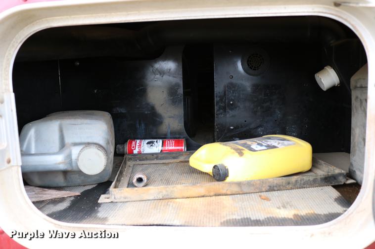 image for item DC7657 2000 Kenworth T800 semi truck