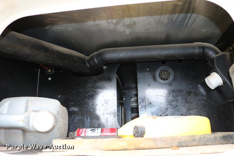 image for item DC7657 2000 Kenworth T800 semi truck