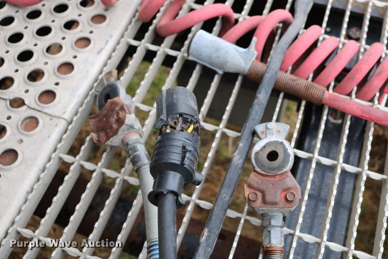 image for item DC7657 2000 Kenworth T800 semi truck