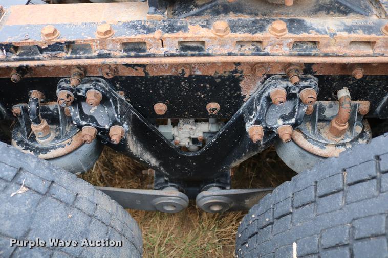 image for item DC7657 2000 Kenworth T800 semi truck