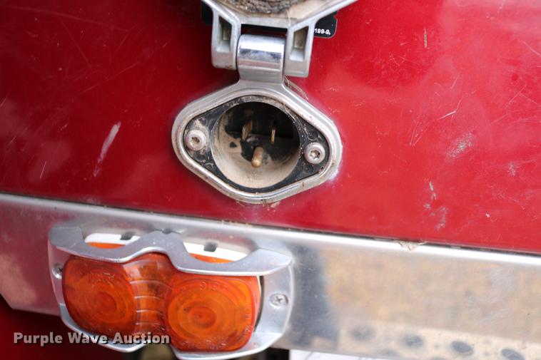 image for item DC7657 2000 Kenworth T800 semi truck