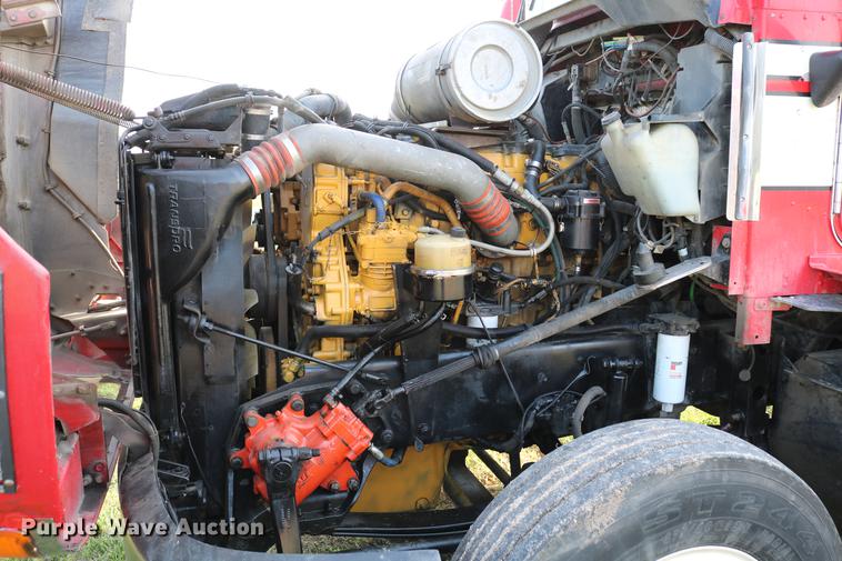 image for item DD4255 2005 Kenworth T600 semi truck