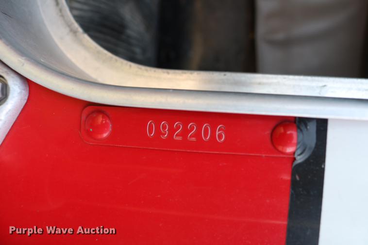 image for item DD4255 2005 Kenworth T600 semi truck