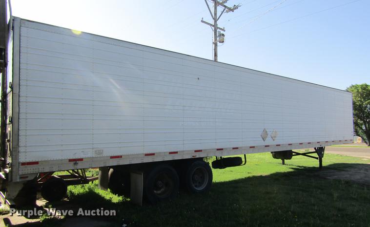 image for item DD5682 2006 Utility 3000R refrigerated van trailer