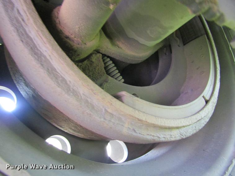 image for item DD5682 2006 Utility 3000R refrigerated van trailer