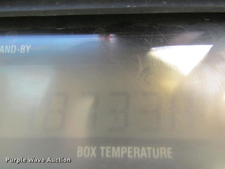 image for item DD5682 2006 Utility 3000R refrigerated van trailer