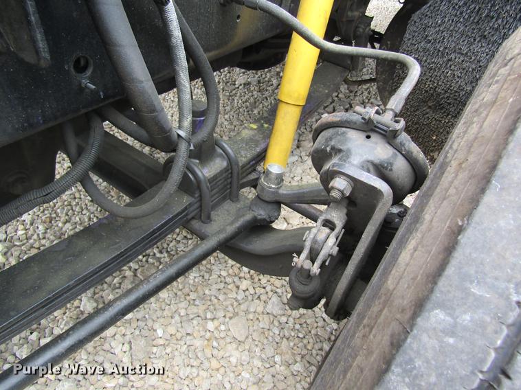 image for item DD8431 1992 Freightliner FLD120 semi truck