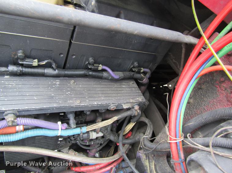 image for item DD8431 1992 Freightliner FLD120 semi truck