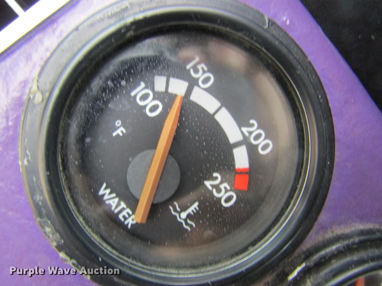 image for item DD8431 1992 Freightliner FLD120 semi truck