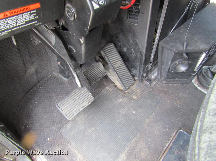 image for item DD8432 2001 Freightliner 48RR94MY semi truck