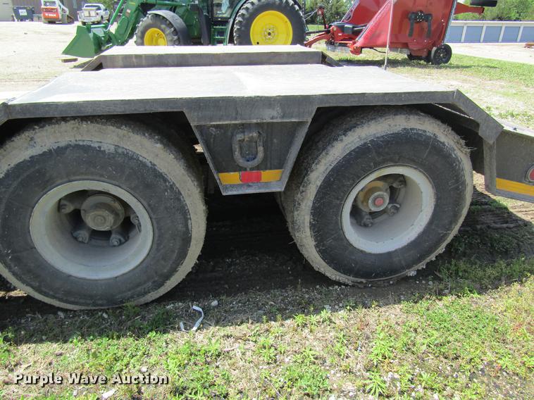 image for item DD8449 1972 General lowboy equipment trailer