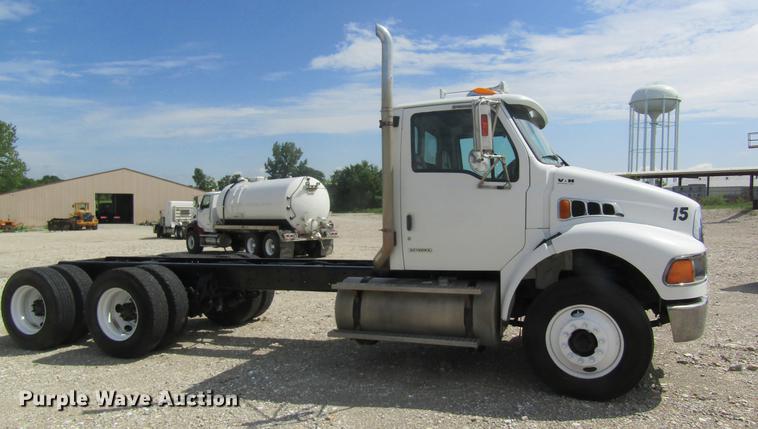 image for item DD8482 2003 Sterling Acterra M8500 truck cab and chassis