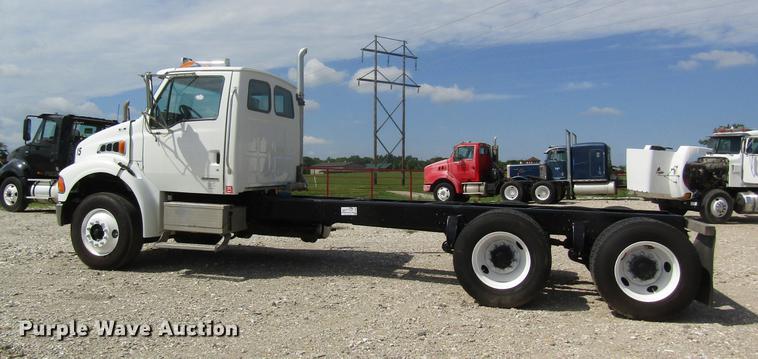 image for item DD8482 2003 Sterling Acterra M8500 truck cab and chassis