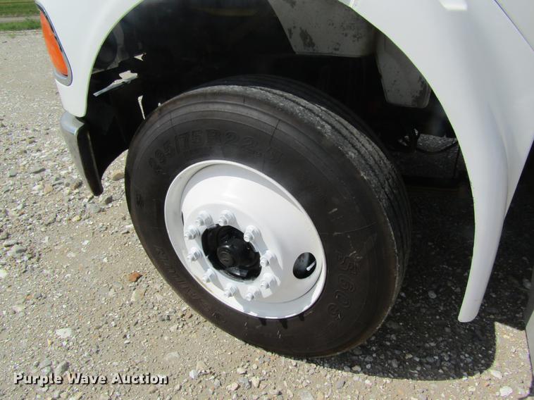 image for item DD8482 2003 Sterling Acterra M8500 truck cab and chassis