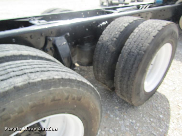 image for item DD8482 2003 Sterling Acterra M8500 truck cab and chassis