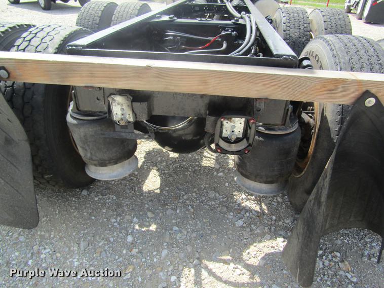 image for item DD8482 2003 Sterling Acterra M8500 truck cab and chassis