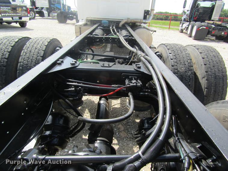 image for item DD8482 2003 Sterling Acterra M8500 truck cab and chassis