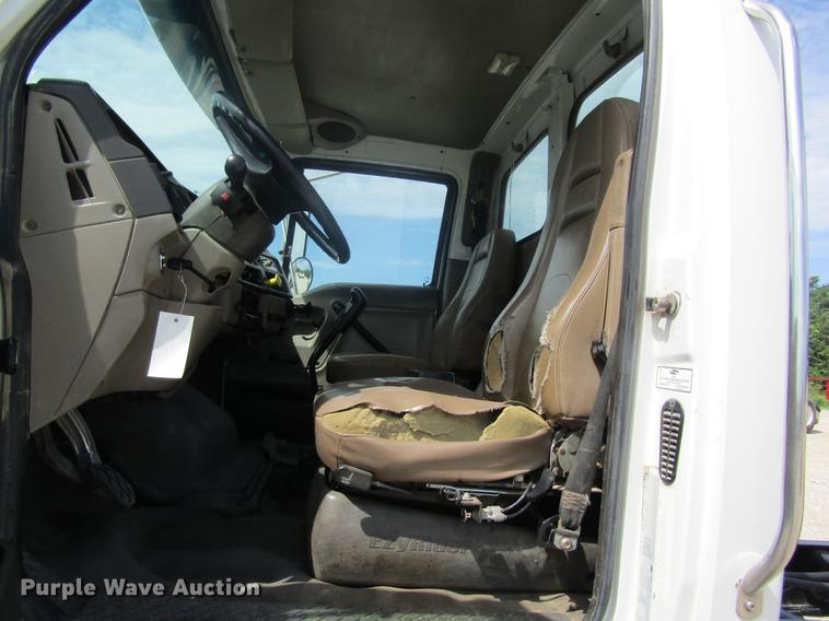 image for item DD8482 2003 Sterling Acterra M8500 truck cab and chassis