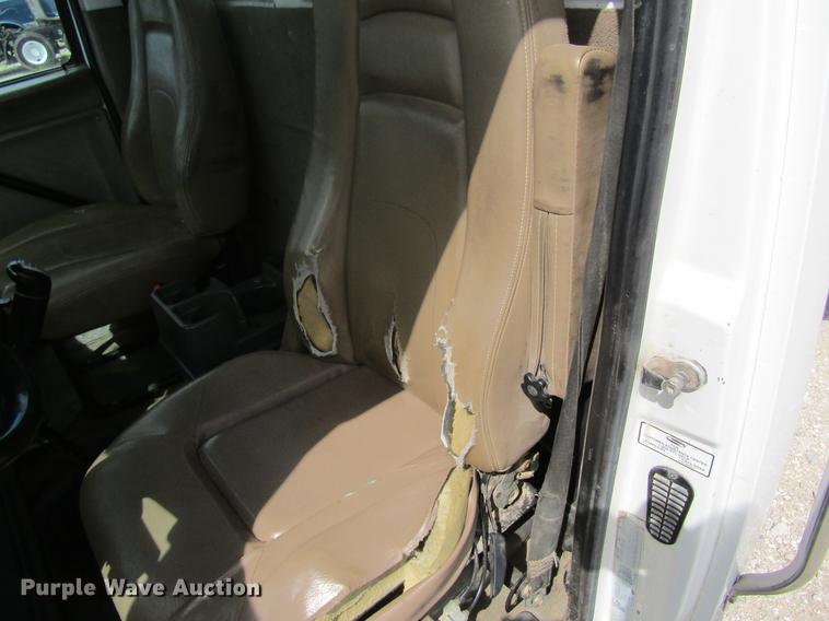 image for item DD8482 2003 Sterling Acterra M8500 truck cab and chassis